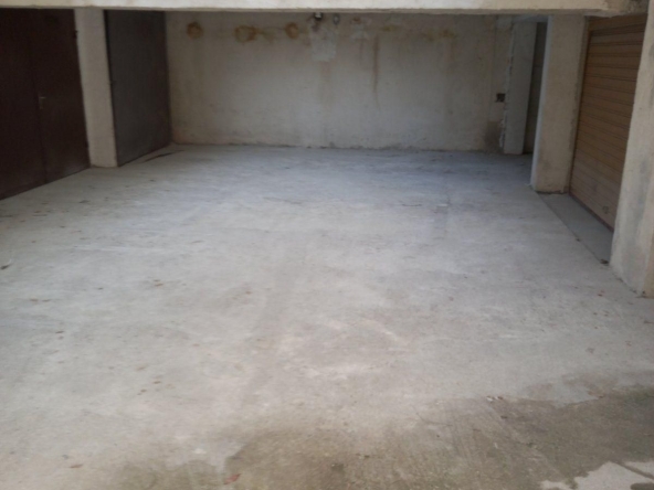 Дава се под наем Гараж / Паркомясто в Бургас, Възраждане - 22 кв.м за 127.5 € - Снимка #1