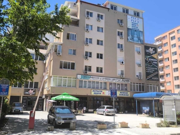 Дава се под наем Офис в Пловдив, Кючук Париж - 60 кв.м за 153 € - Снимка #1