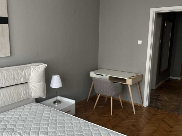 Дава се под наем Тристаен апартамент в София, Център - 120 кв.м за 1500 € - Снимка #1