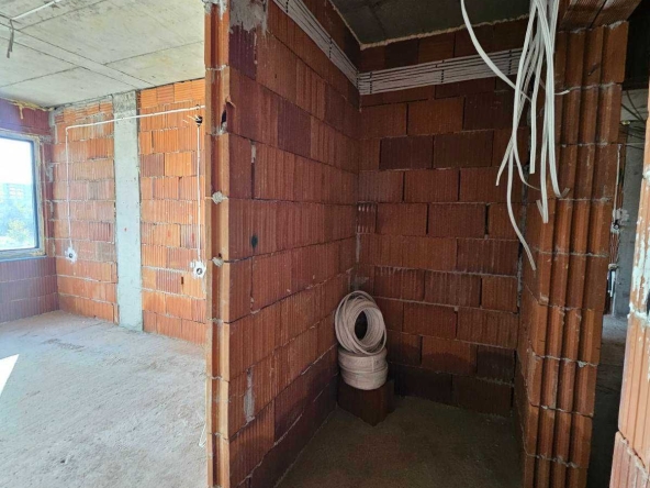 Двустаен апартамент в Пловдив, Остромила - 63 кв.м за 1270 €/кв.м - Снимка #1