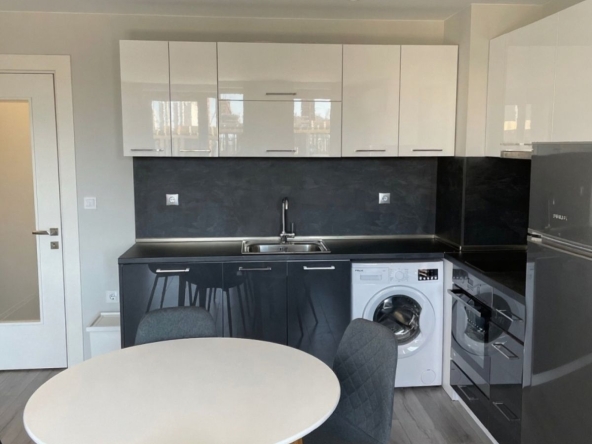 Дава се под наем Двустаен апартамент в Пловдив, Христо Смирненски - 70 кв.м за 535.5 € - Снимка #1