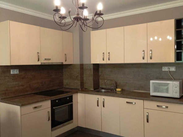 Дава се под наем Двустаен апартамент в Варна, Бриз - 70 кв.м за 400 € - Снимка #1