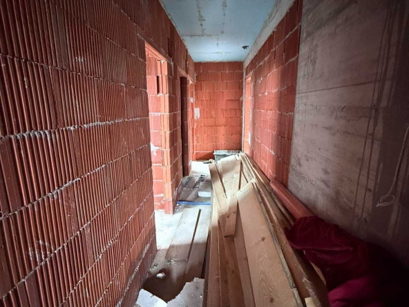 Тристаен апартамент в Пловдив, Коматево - 140 кв.м за 1000 €/кв.м - Снимка #1