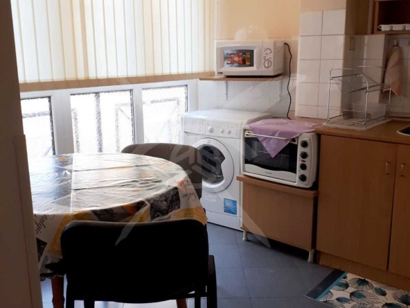 Дава се под наем Едностаен апартамент в Пловдив, Център - 40 кв.м за 225 € - Снимка #1