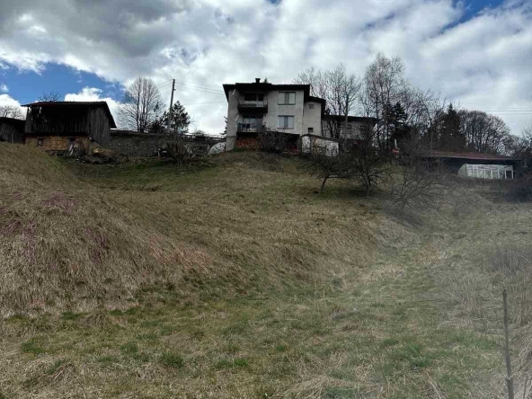 Парцел в с. Момчиловци, Област Смолян - 2580 кв.м за 17 €/кв.м - Снимка #1