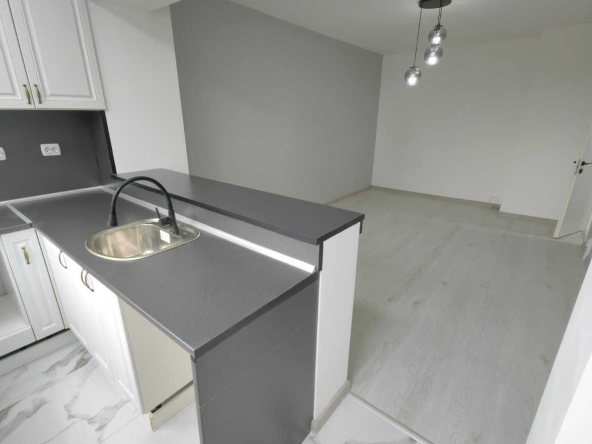 Едностаен апартамент в Перник, Тева - 45 кв.м за 1473 €/кв.м - Снимка #1