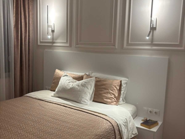 Двустаен апартамент в Пловдив, Южен - 90 кв.м за 1983 €/кв.м - Снимка #1