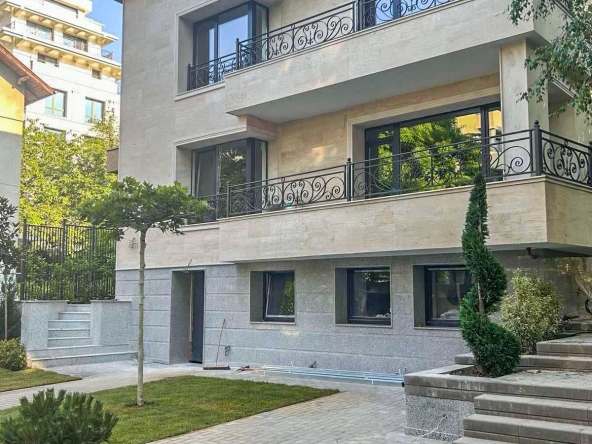 Дава се под наем Къща в София, Лозенец - 360 кв.м за 10000 € - Снимка #1