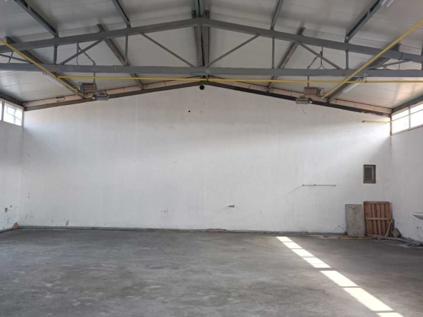 Дава се под наем Склад в с. Нови хан, Област София-област - 186 кв.м за 720 € - Снимка #1