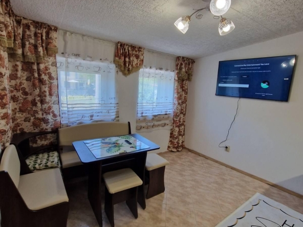 Дава се под наем Едностаен апартамент в Варна, м-т Траката - 45 кв.м за 450 € - Снимка #1