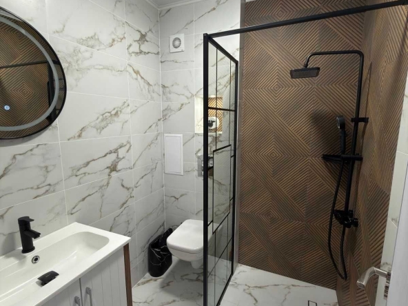 Дава се под наем Двустаен апартамент в София, Зона Б-18 - 70 кв.м за 650 € - Снимка #1