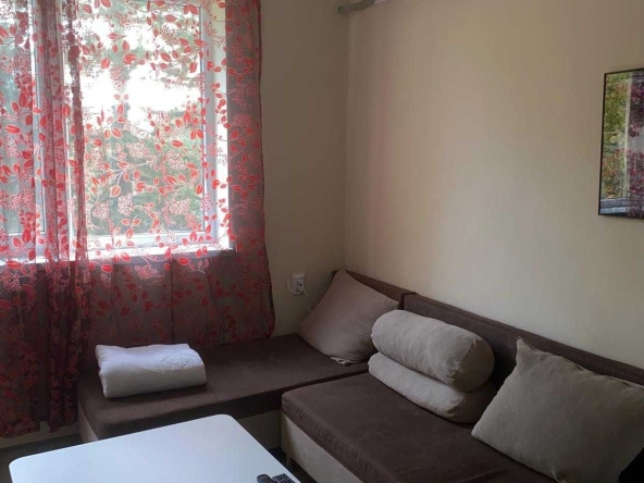 Дава се под наем Тристаен апартамент в Варна, Чайка - 75 кв.м за 663 € - Снимка #1