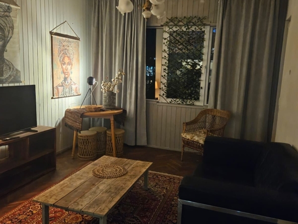 Дава се под наем Двустаен апартамент в Варна, Зимно кино Тракия - 85 кв.м за 765 € - Снимка #1