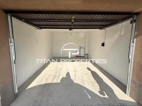 Дава се под наем Гараж / Паркомясто в Бургас, Славейков - 29 кв.м за 153 € - Снимка #1