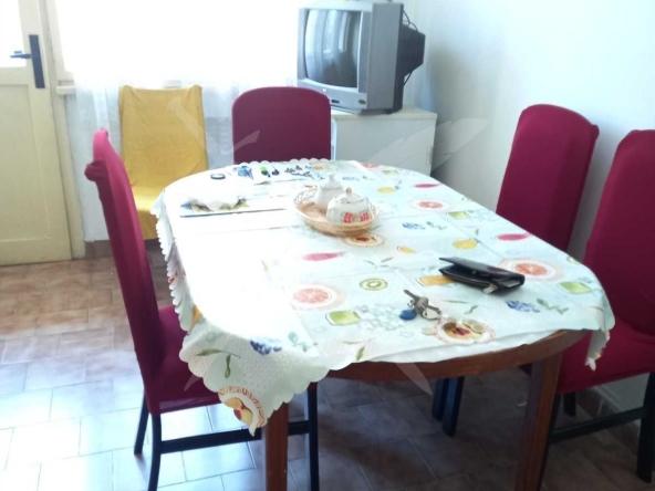 Дава се под наем Тристаен апартамент в Пловдив, Център - 100 кв.м за 300 € - Снимка #1
