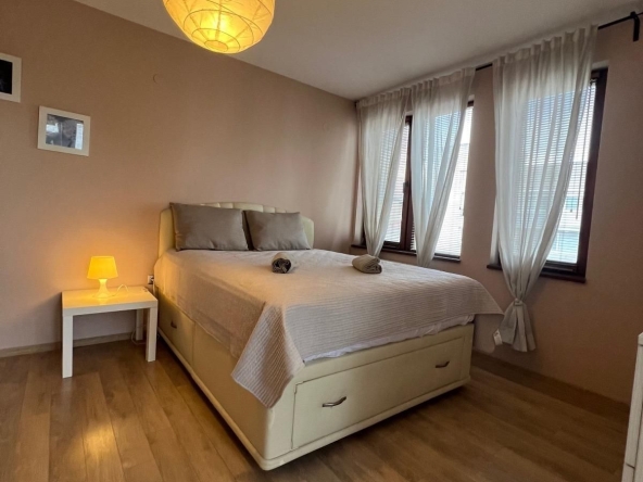 Дава се под наем Тристаен апартамент в София, Оборище - 120 кв.м за 1100 € - Снимка #1