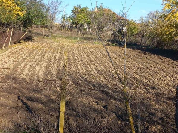 Парцел в с. Манастир, Област Варна - 610 кв.м за 0 €/кв.м - Снимка #1