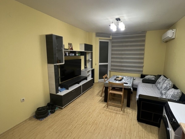 Дава се под наем Двустаен апартамент в Варна, Победа - 62 кв.м за 561 € - Снимка #1