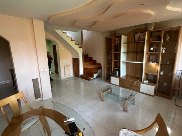 Мезонет в Пловдив, Кършияка - 176 кв.м за 1137 €/кв.м - Снимка #1