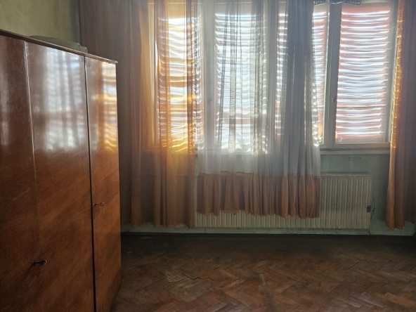 Двустаен апартамент в Плевен, 9-ти квартал - 65 кв.м за 1739 €/кв.м - Снимка #1