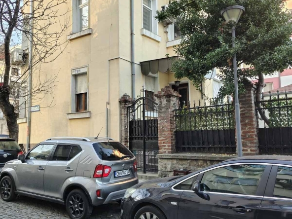 Етаж от къща в Пловдив, Старият град - 74 кв.м за 2460 €/кв.м - Снимка #1