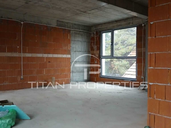 Къща в Пловдив, Беломорски - 200 кв.м за 1300 €/кв.м - Снимка #1