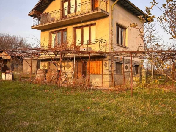 Къща в София, Център - 75 кв.м за 1067 €/кв.м - Снимка #1