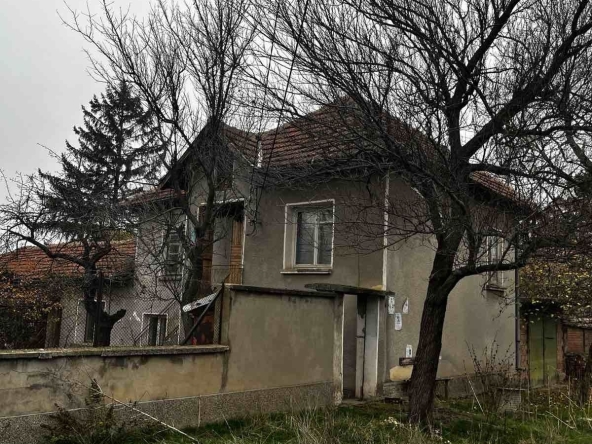 Къща в с. Градище, Област Плевен - 100 кв.м за 350 €/кв.м - Снимка #1