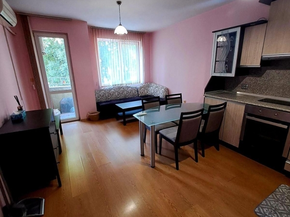 Дава се под наем Двустаен апартамент в Варна, Колхозен пазар - 55 кв.м за 358 € - Снимка #1