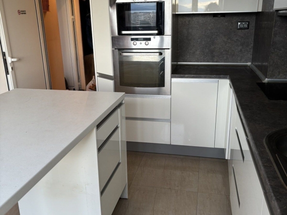 Двустаен апартамент в Казанлък - 66 кв.м за 1275 €/кв.м - Снимка #1