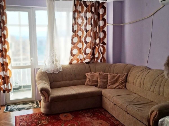 Дава се под наем Тристаен апартамент в Русе, Център - 89 кв.м за 331.5 € - Снимка #1