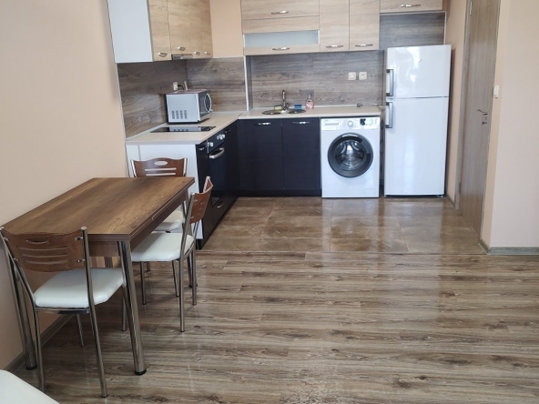 Дава се под наем Двустаен апартамент в Пазарджик, Запад - 70 кв.м за 280.5 € - Снимка #1