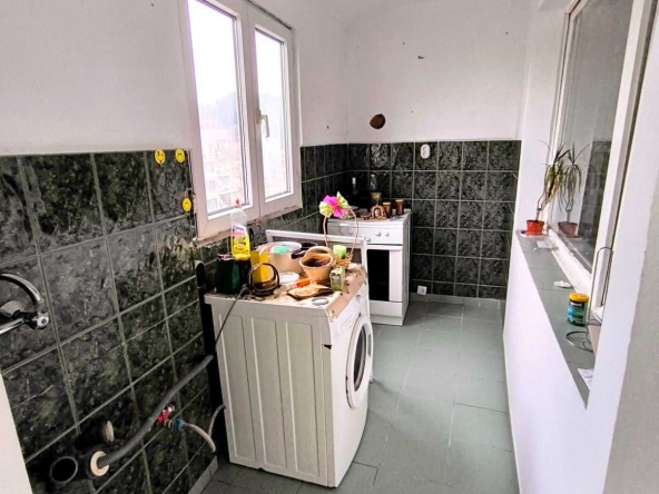 Двустаен апартамент в Перник, Изток - 65 кв.м за 1077 €/кв.м - Снимка #1