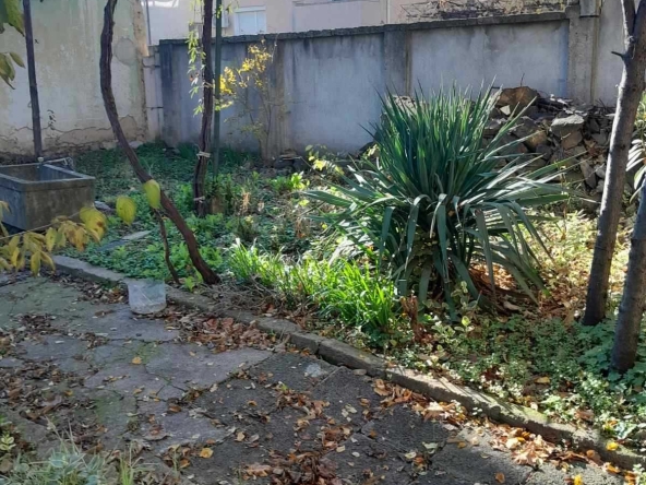 Дава се под наем Етаж от къща в Стара Загора, Казански - изток - 40 кв.м за 193.8 € - Снимка #1