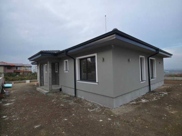 Къща в с. Марково, Област Пловдив - 167 кв.м за 1038 €/кв.м - Снимка #1