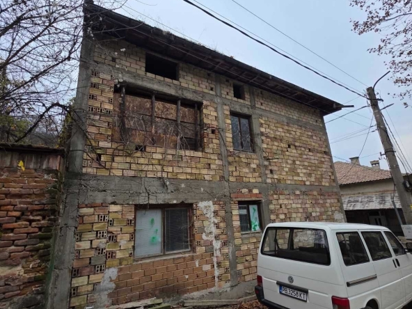 Къща в с. Брестовица, Област Пловдив - 400 кв.м за 138 €/кв.м - Снимка #1