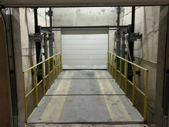 Дава се под наем Гараж / Паркомясто в Варна, Лятно кино Тракия - 36 кв.м за 127.5 € - Снимка #1