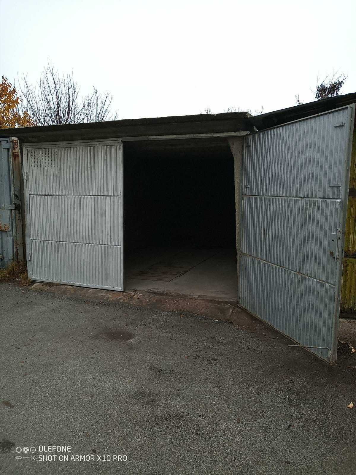 Дава се под наем Гараж / Паркомясто в Свищов - 20 кв.м за 40.8 € - Снимка #1