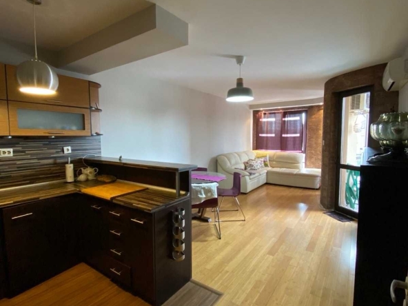 Двустаен апартамент в Пловдив, Христо Смирненски - 70 кв.м за 1020 €/кв.м - Снимка #1