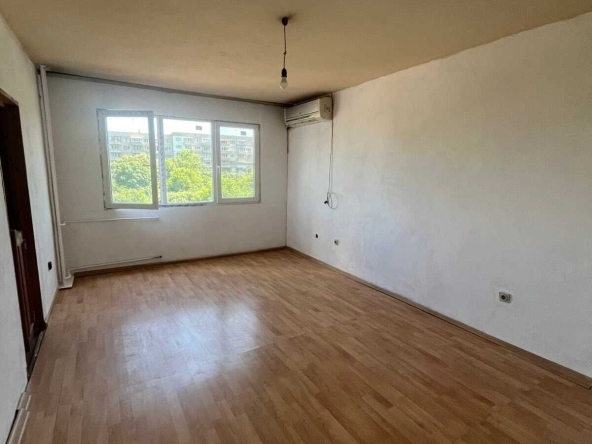 Тристаен апартамент в София, Център - 88 кв.м за 1043 €/кв.м - Снимка #1