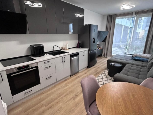 Тристаен апартамент в София, Малинова долина - 90 кв.м за 1502 €/кв.м - Снимка #1