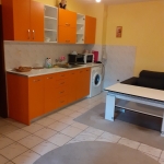 Дава се под наем Двустаен апартамент в Пазарджик, Идеален център - 67 кв.м за 229.5 € - Снимка #1