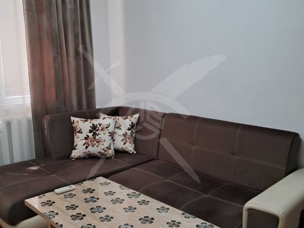 Дава се под наем Тристаен апартамент в Пловдив, Кършияка - 70 кв.м за 498.27 € - Снимка #1