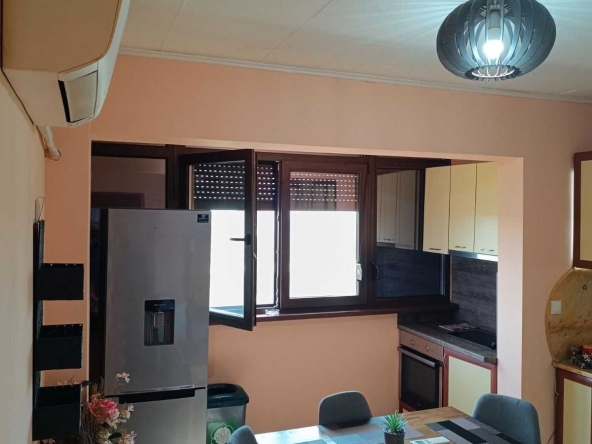 Дава се под наем Двустаен апартамент в Стара Загора, Център - 40 кв.м за 280.5 € - Снимка #1