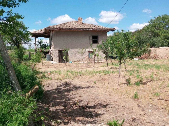 Къща в Нови пазар - 100 кв.м за 153 €/кв.м - Снимка #1