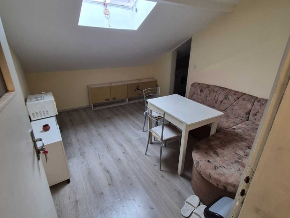 Дава се под наем Двустаен апартамент в Варна, Автогара - 45 кв.м за 298.86 € - Снимка #1