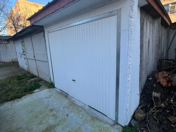 Гараж / Паркомясто в Търговище, Вароша - 18 кв.м за 1049 €/кв.м - Снимка #1