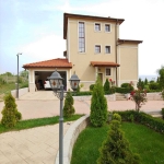 Къща в с. Кошарица, Област Бургас - 208 кв.м за 1419 €/кв.м - Снимка #1