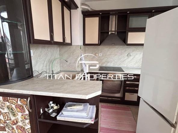 Дава се под наем Тристаен апартамент в Пловдив, Кючук Париж - 120 кв.м за 714 € - Снимка #1