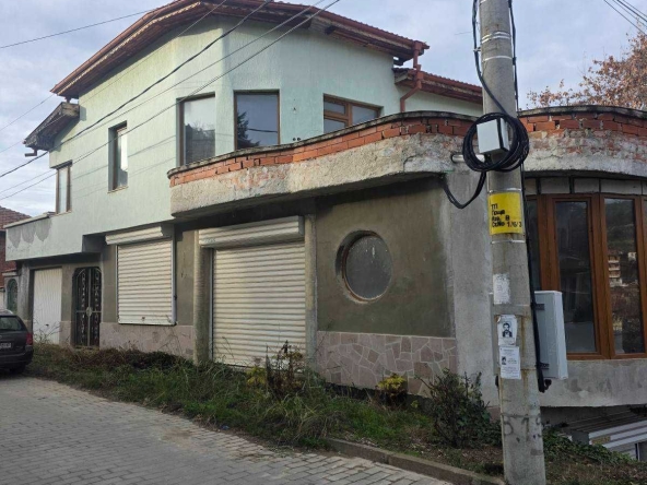 Къща в с. Брестовица, Област Пловдив - 343 кв.м за 313 €/кв.м - Снимка #1